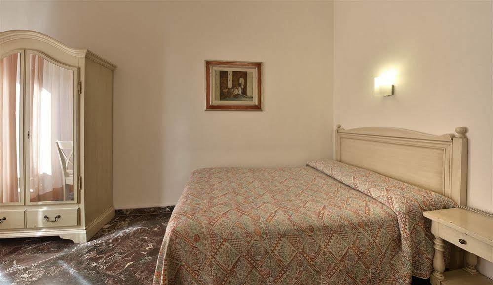 Hotel Careggi Florenz Exterior foto